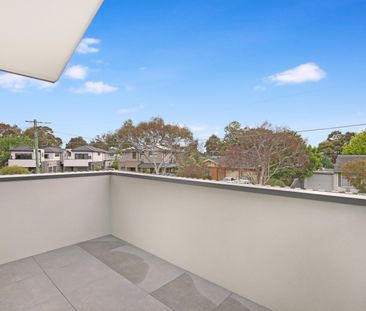 4/12 South Crescent, Heidelberg West VIC 3081 - Townhouse For Rent ... - Photo 4