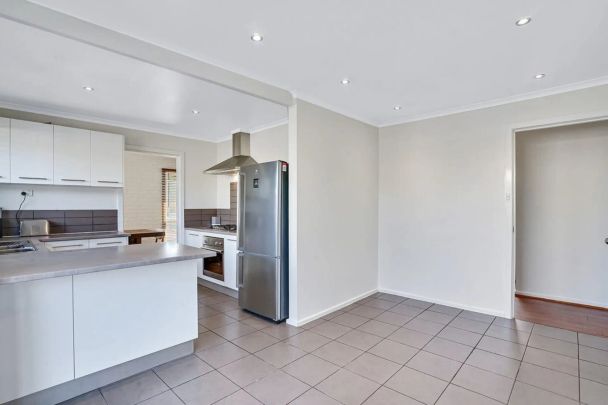 1 Prouse Place, Werribee. - Photo 1