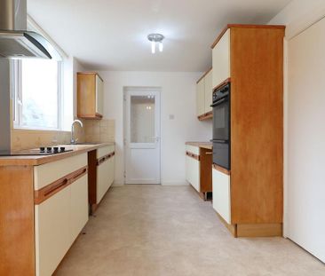 4 bedroom link detached house to rent - Photo 6