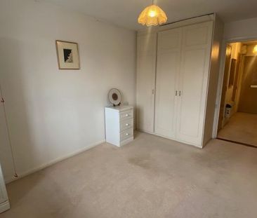 1 bedroom retirement property to rent - Photo 5
