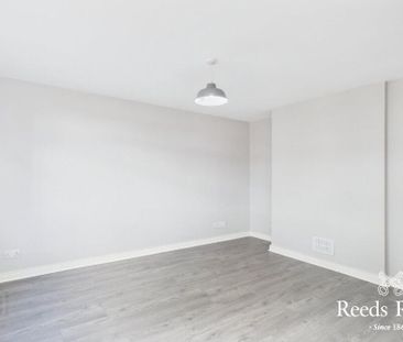 235 Abbey Park, Belfast, BT5 7RU - Photo 1