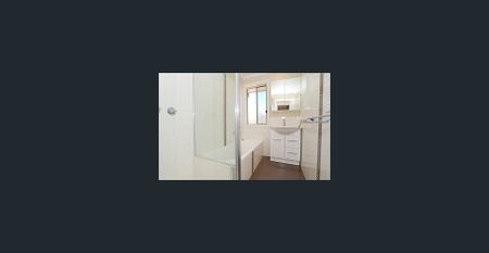 3 BEDROOM HOME IN MT WAVERLEY SCHOOL ZONE - Photo 4