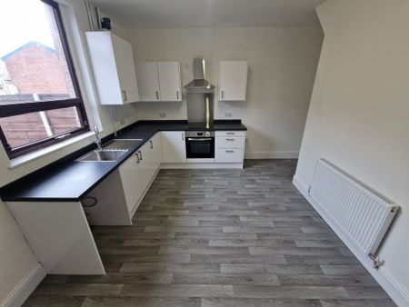 Bridgefield Street, Radcliffe - Photo 5