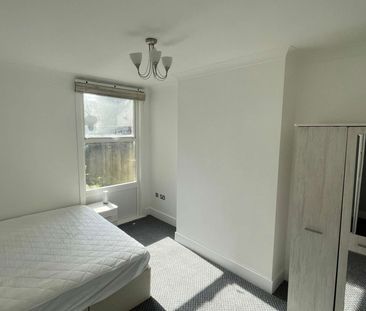 Double Room available in Maidstone Room 2 - Photo 2