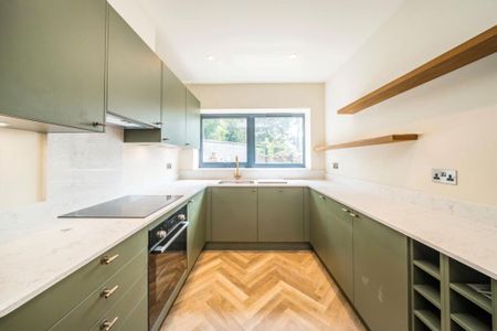 2 bedroom end of terrace house to rent - Photo 2