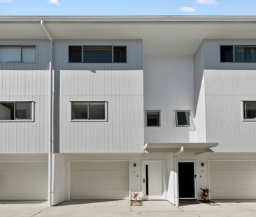 Modern Townhouse Close to the Maroochy River - Photo 1