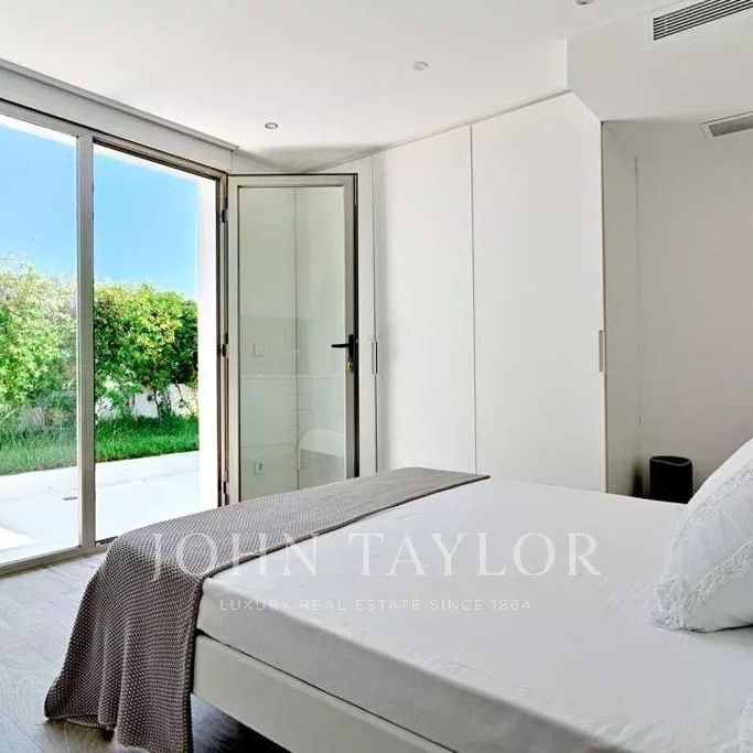 Luxury Villa for rent in Es Cubells, Balearic Islands - Photo 1