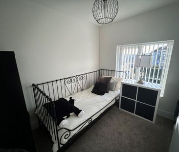 3 bedroom semi-detached house to rent - Photo 3