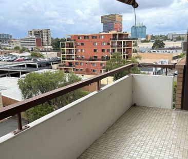 2 Bedroom unit in Bankstown - WALKING DISTANCE TO ALL! - Photo 6