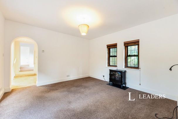 2 bedroom detached house to rent - Photo 1