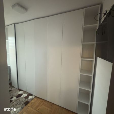 Inchiriez apartament cu 3 camere, strada Dacia, vis a vis de Lidl - Fotografie 2