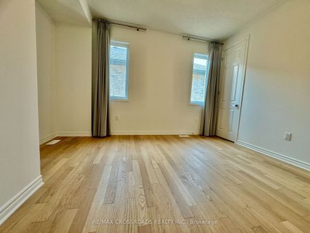 For Lease - 3083 Blazing Star Avenue Unit# Main, Pickering, Ontario - Photo 3