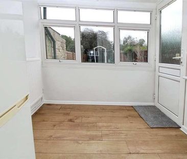 Malvern Road, Hornchurch, RM11 - Photo 2