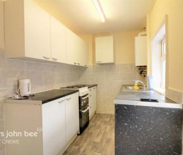 2 bedroom terraced house to rent - Photo 6