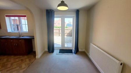 Garlandstone Walk, Hempsted - Photo 2