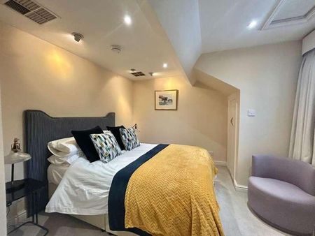 Henley, Oxfordshire, RG9 - Photo 2