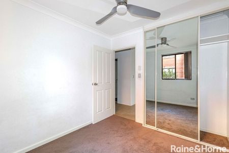 2 Bedroom Unit in the heart of Merrylands! - Photo 2