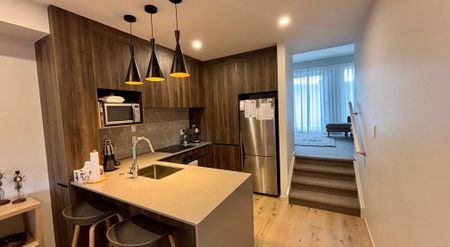 Modern Three-Bedroom Townhouse - Photo 4