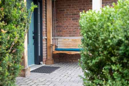 For Lease - 241 Emms Drive Unit# Upper, Barrie, Ontario - Photo 2