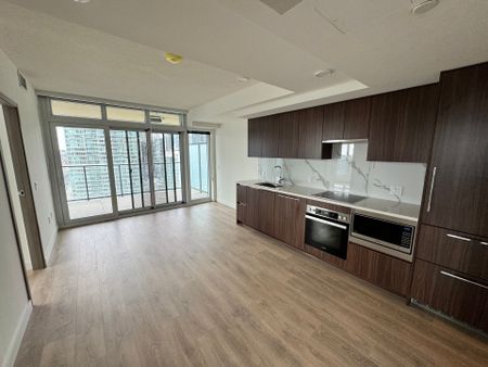 For Lease - 3 Concord Cityplace Way Unit# 3003, Toronto, Ontario - Photo 3