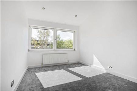 4 bedroom terraced house to rent - Photo 4