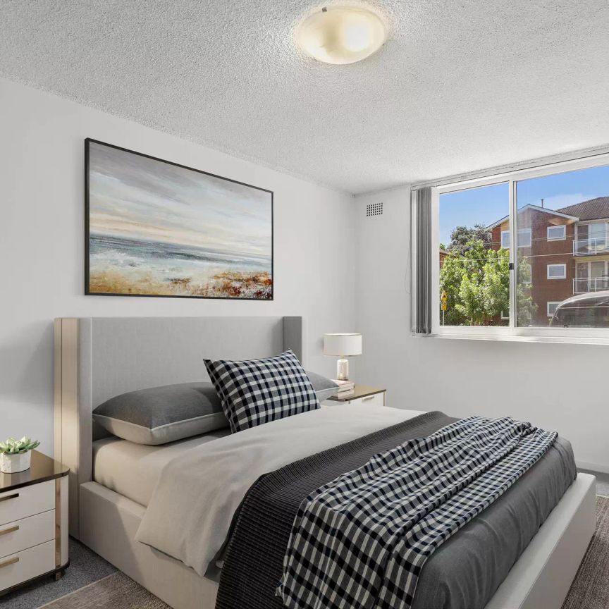 MGM MARTIN - UPDATED TWO BEDROOM APARTMENT - Photo 1