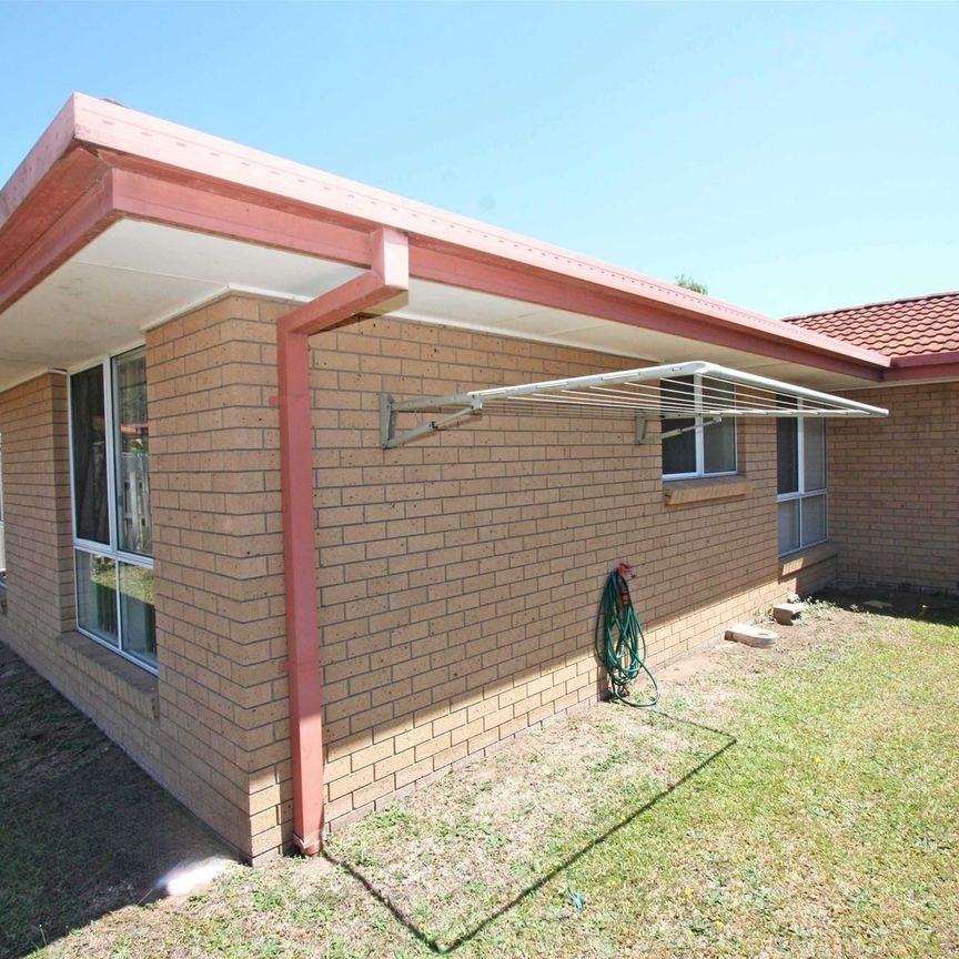 2/11 Mooney Close, Goodna QLD 4300 - House For Rent | Domain - Photo 1