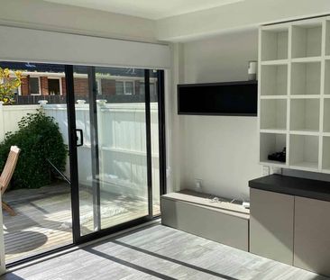 Modern One Bedroom Apartment for Rent - Photo 1