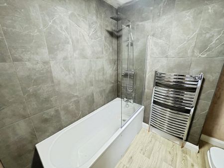 2 bedroom terraced house to rent - Photo 4