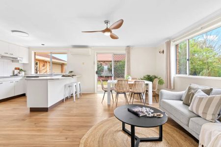 “Spacious Family Home in a Peaceful Narara Location” - Photo 2