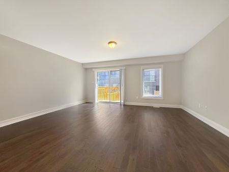 For Lease - 923 Isaac Phillips Way Unit# Upper, Aurora, Ontario - Photo 3