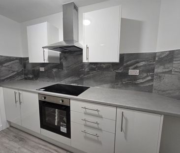 Church Road, Benfleet SS7, London - Photo 3