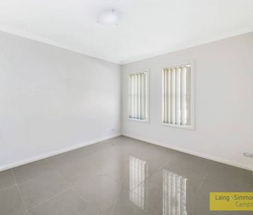 Large Modern Villa - 1 Bedroom - Photo 4