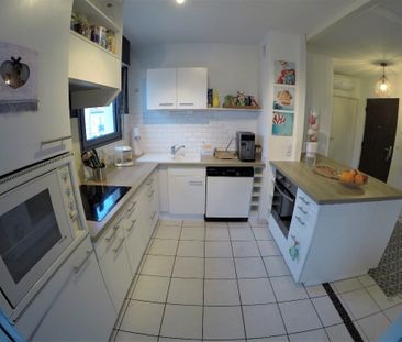 T3 meublé aux ARCEAUX, - Photo 5