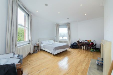 5 Bedroom House To Let - Photo 3