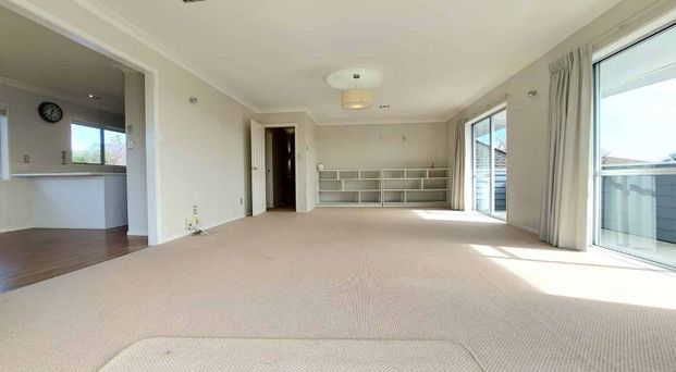 Large Family Four Bedroom Home in Matua! - Photo 1