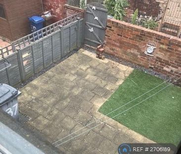 3 bedroom terraced house to rent - Photo 1