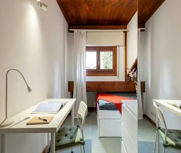 Via Jacopo della Quercia, Milan, Lombardy 20149 - Photo 4