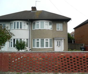 3 bedroom semi-detached house to rent - Photo 1