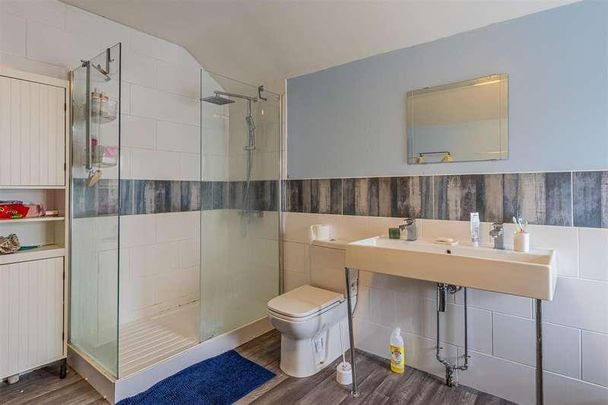 Railway Street, Splott, CF24 - Photo 1