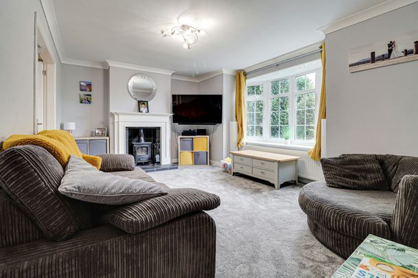 Butt Field View, St Albans, AL1 2QL - Photo 1