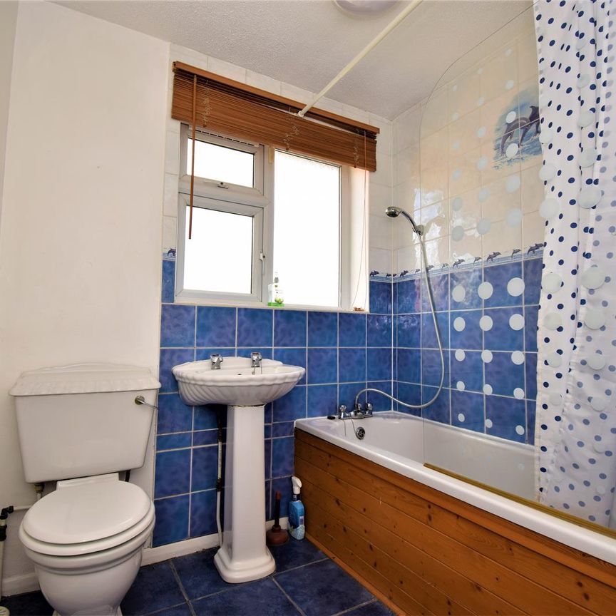 3 bedroom semi-detached for rent - Photo 1