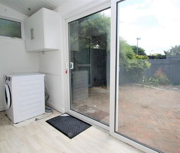 Totteridge Road, High Wycombe - Photo 2