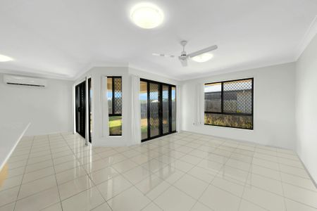 MODERN 4 BEDROOM FAMILY HOME IN THE PEACEFUL SUBURB OF LITTLE CREEK - Photo 2