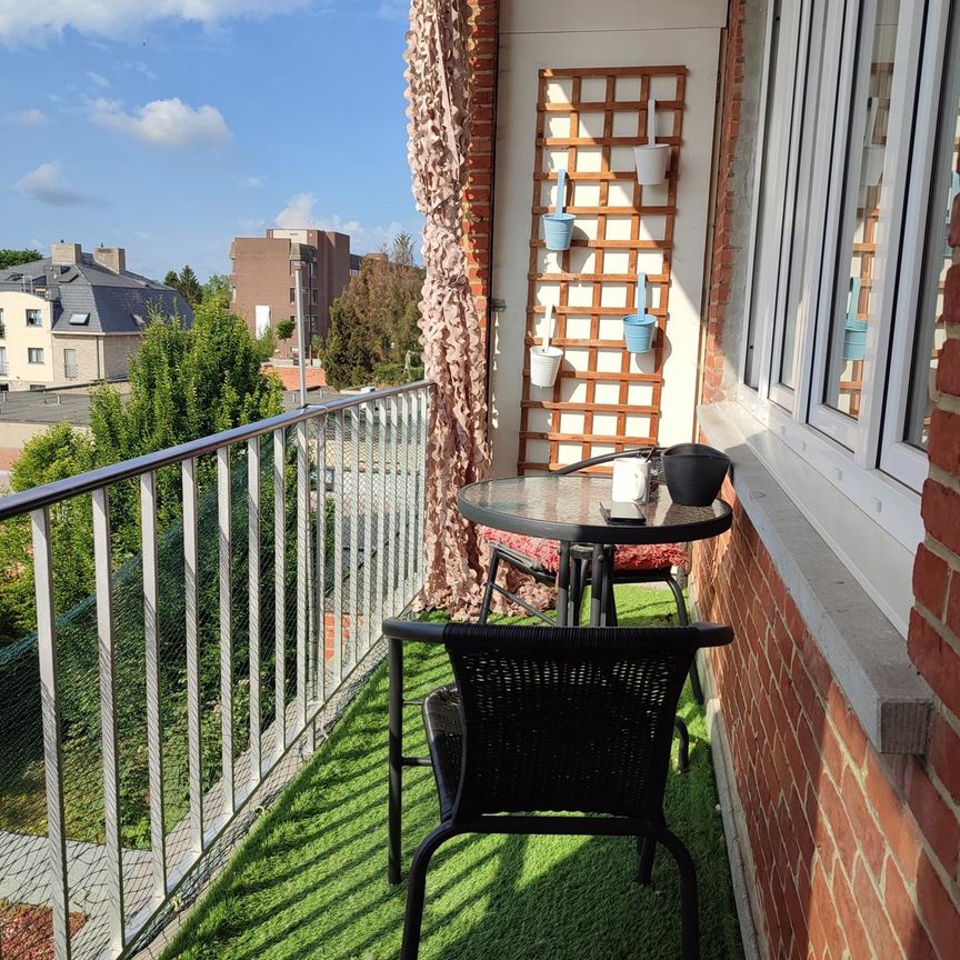 Appartement met 2 slaapkamers en balkon. - Foto 1