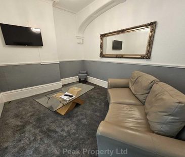 1 bedroom in a house share to rent - Photo 3