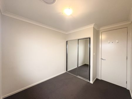 Modern Family Living in the Heart of Austral - Photo 2