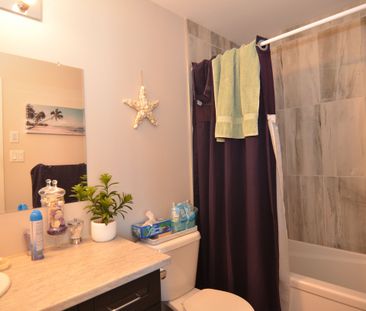 For Lease - 8009 Jeanne Darc Boulevard Unit# 1, Orleans - Cumberlan... - Photo 1