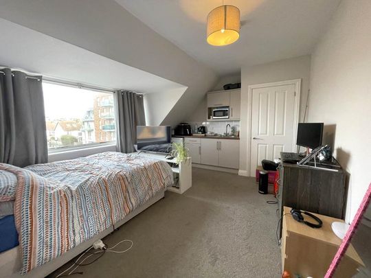 Studio to rent - Photo 1