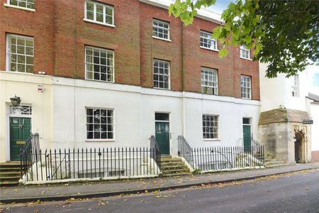 First Floor Flat in Winchester City Centre - Photo 3